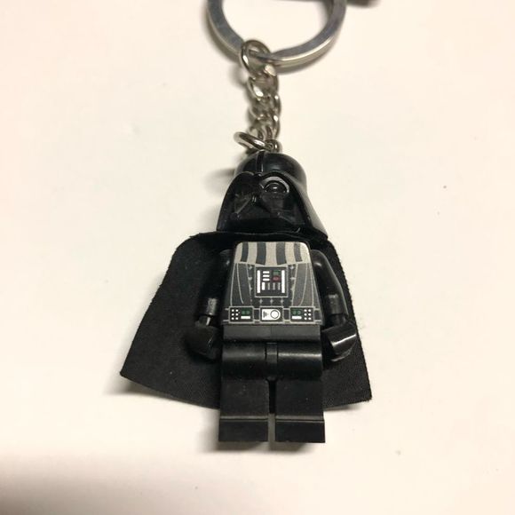 LEGO Star Wars Darth Vader Keychain - Picture 2 of 5